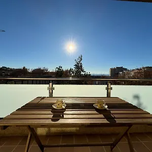 Piso En El Centro Con Vistas Al Mar Y Balcon Roses